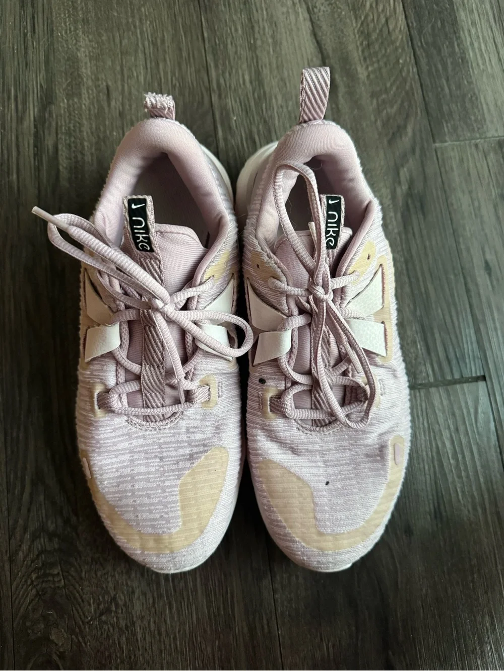 Nike Renew Areana Shoes